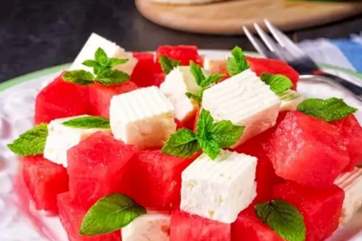Qarpız və pendir niyə birlikdə tövsiyə olunur?