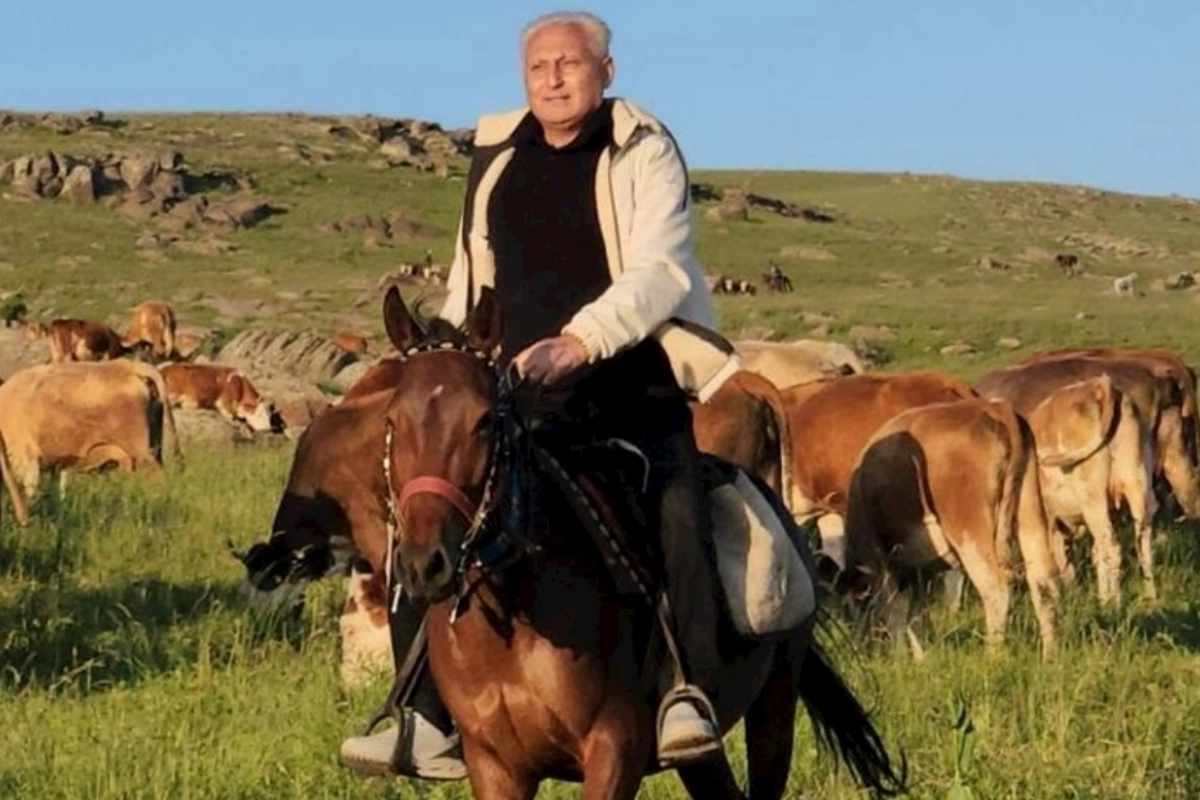 Deputat at belində yaylağa qalxdı və Qərbi Azərbaycandakı kəndlərinin “beş addımlığına” getdi — FOTOLAR