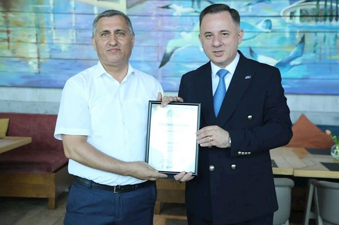 AQC Milli Mətbuat Günündə media nümayəndələri ilə görüş keçirib — FOTOLAR AQC Milli Mətbuat Günündə media nümayəndələri ilə görüş keçirib — FOTOLAR
