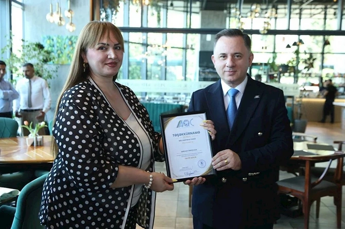 AQC Milli Mətbuat Günündə media nümayəndələri ilə görüş keçirib — FOTOLAR AQC Milli Mətbuat Günündə media nümayəndələri ilə görüş keçirib — FOTOLAR