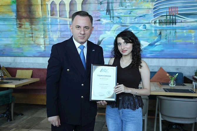 AQC Milli Mətbuat Günündə media nümayəndələri ilə görüş keçirib — FOTOLAR AQC Milli Mətbuat Günündə media nümayəndələri ilə görüş keçirib — FOTOLAR