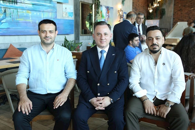 AQC Milli Mətbuat Günündə media nümayəndələri ilə görüş keçirib — FOTOLAR AQC Milli Mətbuat Günündə media nümayəndələri ilə görüş keçirib — FOTOLAR