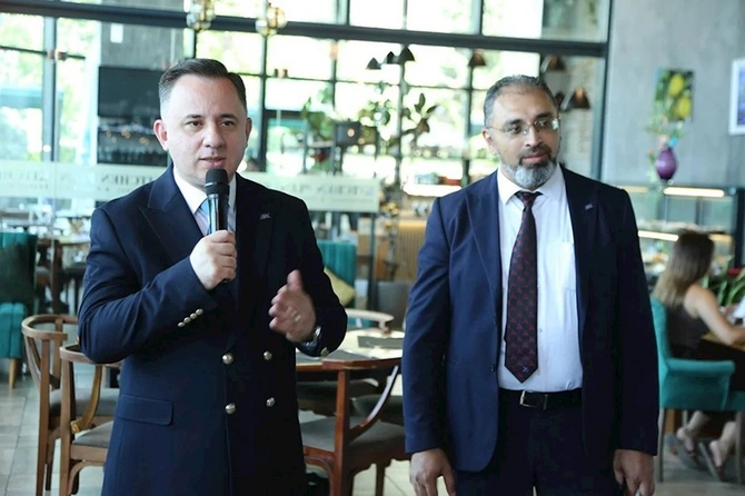 AQC Milli Mətbuat Günündə media nümayəndələri ilə görüş keçirib — FOTOLAR AQC Milli Mətbuat Günündə media nümayəndələri ilə görüş keçirib — FOTOLAR