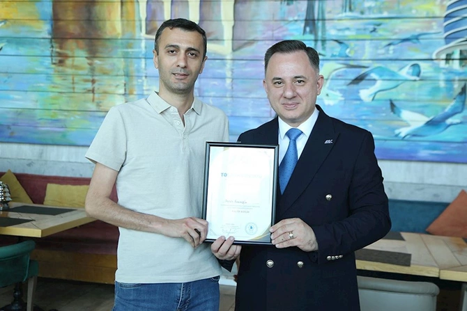 AQC Milli Mətbuat Günündə media nümayəndələri ilə görüş keçirib — FOTOLAR AQC Milli Mətbuat Günündə media nümayəndələri ilə görüş keçirib — FOTOLAR