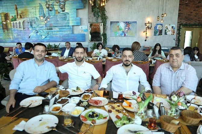 AQC Milli Mətbuat Günündə media nümayəndələri ilə görüş keçirib — FOTOLAR AQC Milli Mətbuat Günündə media nümayəndələri ilə görüş keçirib — FOTOLAR