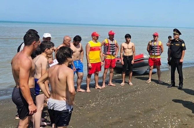 Vətəndaşlara çimərliklərdə təhlükəsizlik qaydaları izah edilib — FOTOLAR
