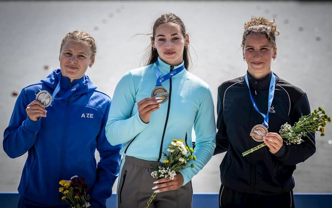 Kanoeçimiz Avropa ikincisi oldu — FOTOLAR Kanoeçimiz Avropa ikincisi oldu — FOTOLAR