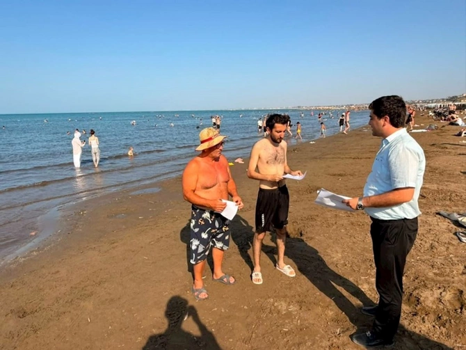 Vətəndaşlara çimərliklərdə təhlükəsizlik qaydaları izah edilib — FOTOLAR