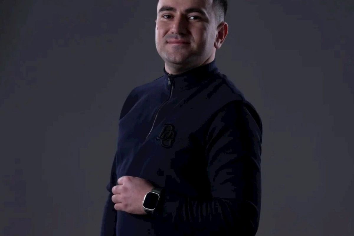 Tanınmış fotoqraf qəza keçirdi