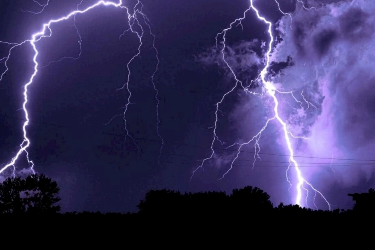 İldırım zamanı soyuducu və paltaryuyanı elektrikdən ayırmaq lazımdırmı?