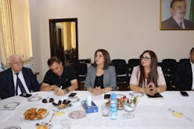 YAP Səbail rayon təşkilatında qeyri-hökumət təşkilatları ilə birgə tədbir keçirilib — FOTOLAR YAP Səbail rayon təşkilatında qeyri-hökumət təşkilatları ilə birgə tədbir keçirilib — FOTOLAR
