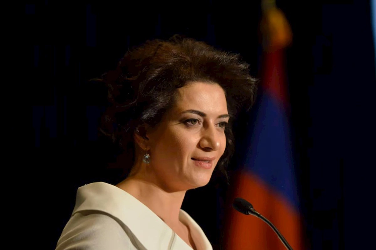 Paşinyanın xanımını təhdid etdilər
