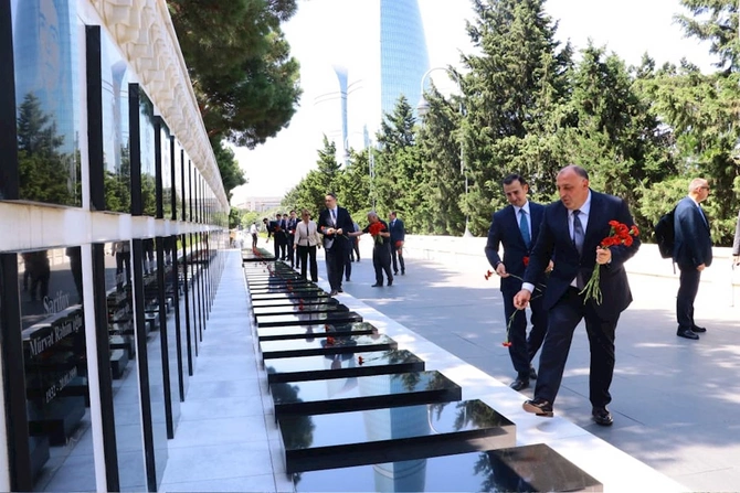 Gürcüstanın Baş prokuroru Azərbaycanda səfərdədir — FOTOLAR Gürcüstanın Baş prokuroru Azərbaycanda səfərdədir — FOTOLAR