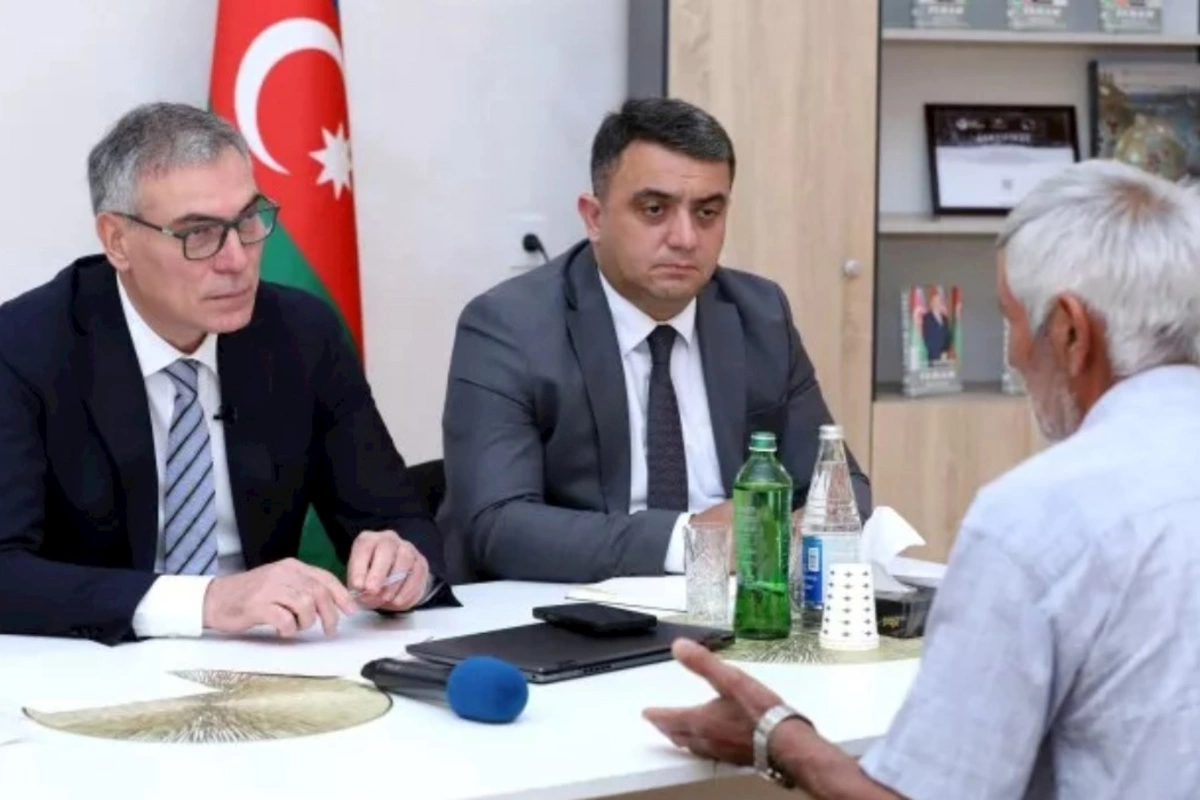 Azəriqaz”ın baş direktoru Qobustanda vətəndaş qəbulu keçirib — FOTOLAR