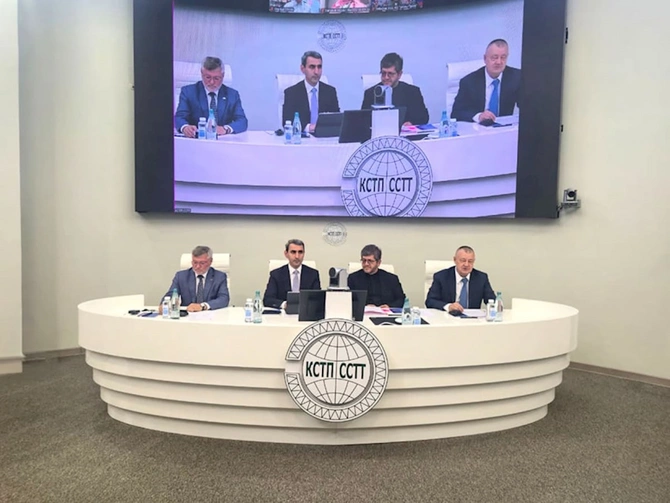 ADY rəhbərliyi Rusiya və İranla dəmir yolu sahəsində əməkdaşlığın inkişafını müzakirə edib — FOTOLAR