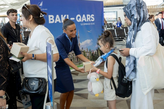 Azərbaycan Hava Yolları Qarsa ilk reysini həyata keçirib — FOTOLAR