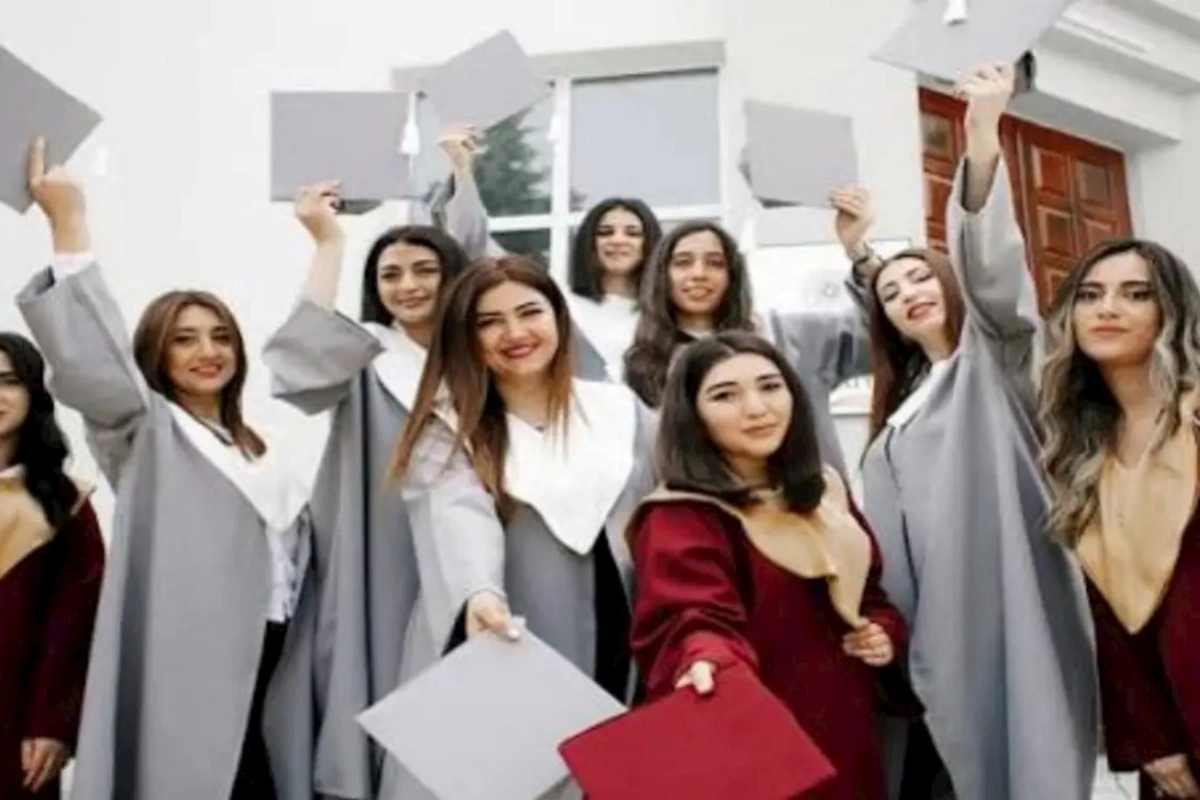 Bakı Qızlar Universitetinin tələbələri digər ali məktəblərə köçürüləcək