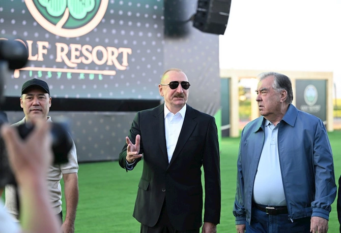 İlham Əliyev həmkarları ilə Qolf Klubun açılışında iştirak etdi — FOTOLAR İlham Əliyev həmkarları ilə Qolf Klubun açılışında iştirak etdi — FOTOLAR
