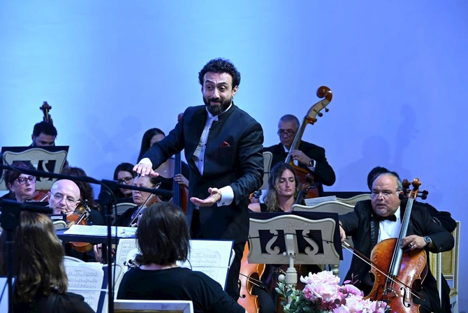 Filarmoniyada konsert mövsümü təntənəli şəkildə başa çatdı — FOTOLAR