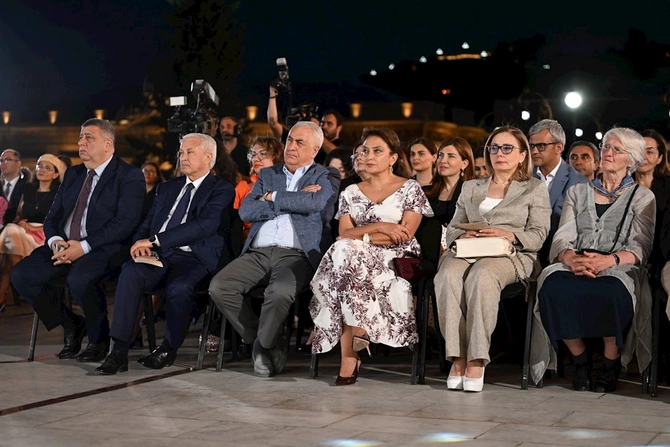 Filarmoniyada konsert mövsümü təntənəli şəkildə başa çatdı — FOTOLAR