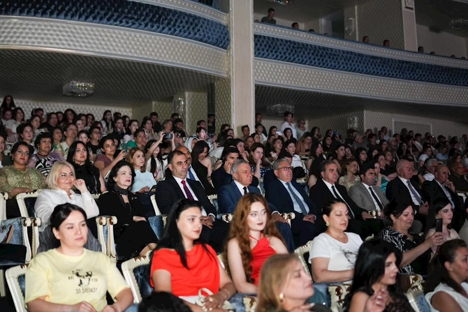 XV Beynəlxalq İpək Yolu Festivalının təntənəli açılış mərasimi keçirilib — FOTOLAR XV Beynəlxalq İpək Yolu Festivalının təntənəli açılış mərasimi keçirilib — FOTOLAR