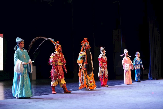 XV Beynəlxalq İpək Yolu Festivalının təntənəli açılış mərasimi keçirilib — FOTOLAR XV Beynəlxalq İpək Yolu Festivalının təntənəli açılış mərasimi keçirilib — FOTOLAR
