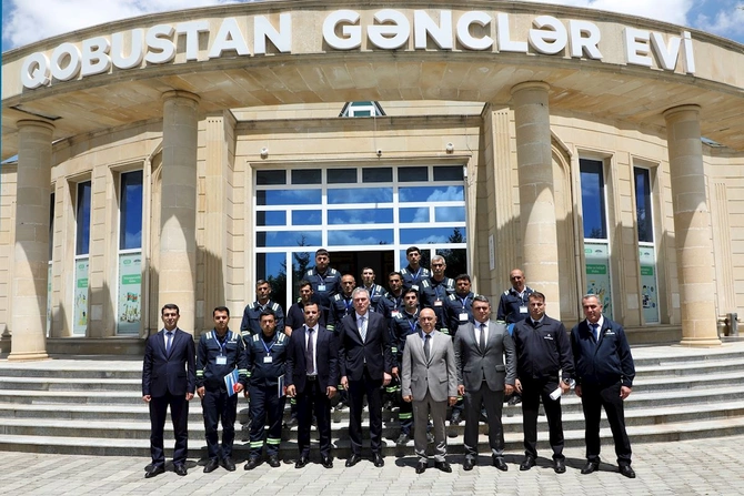 Ağsu RQİİ-nin əməkdaşları təltif edildi — FOTOLAR Ağsu RQİİ-nin əməkdaşları təltif edildi — FOTOLAR