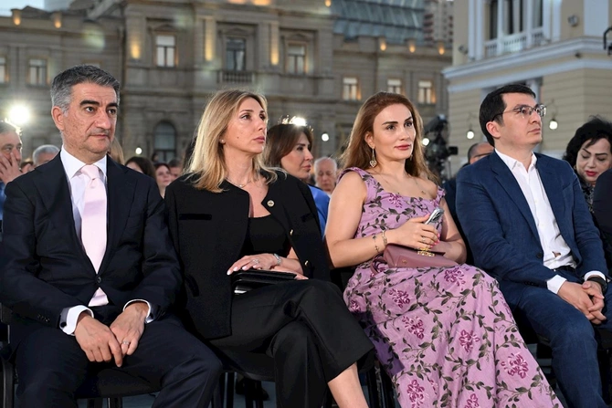 Filarmoniyada konsert mövsümü təntənəli şəkildə başa çatdı — FOTOLAR
