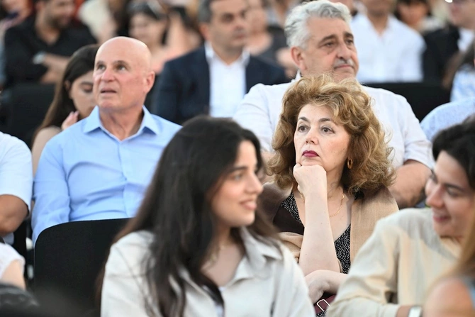 Filarmoniyada konsert mövsümü təntənəli şəkildə başa çatdı — FOTOLAR