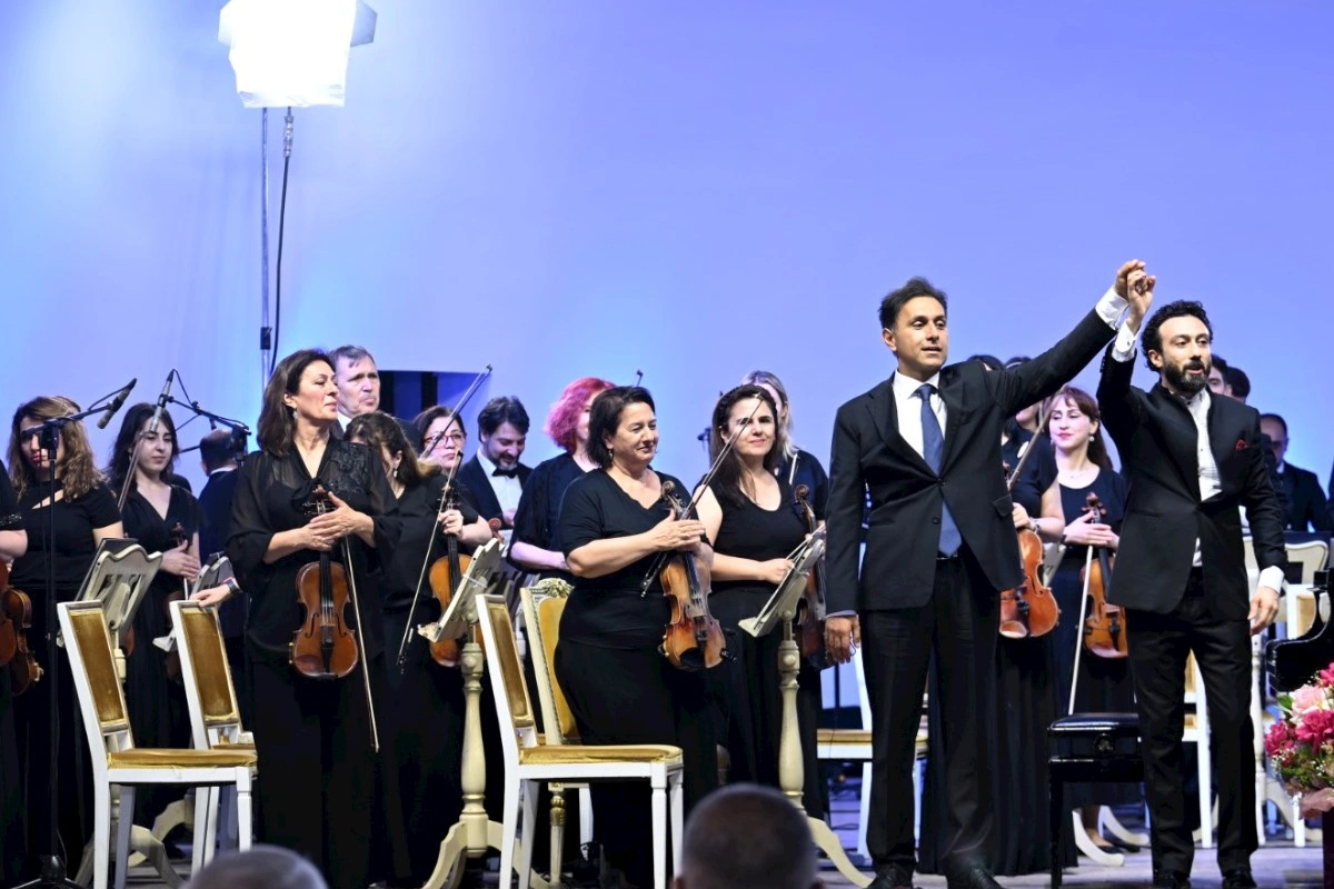 Filarmoniyada konsert mövsümü təntənəli şəkildə başa çatdı — FOTOLAR
