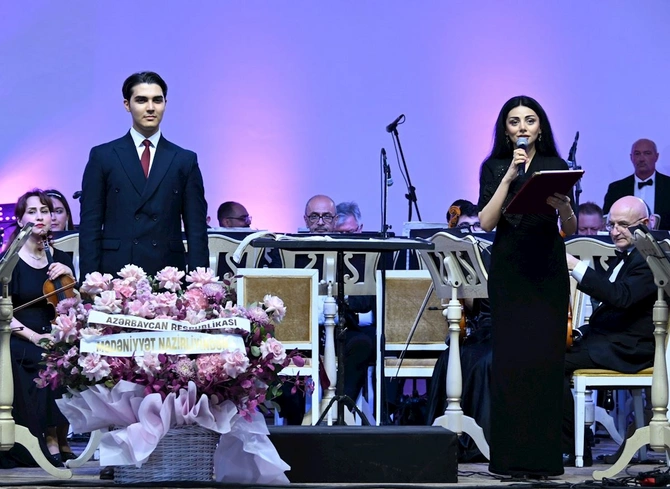 Filarmoniyada konsert mövsümü təntənəli şəkildə başa çatdı — FOTOLAR