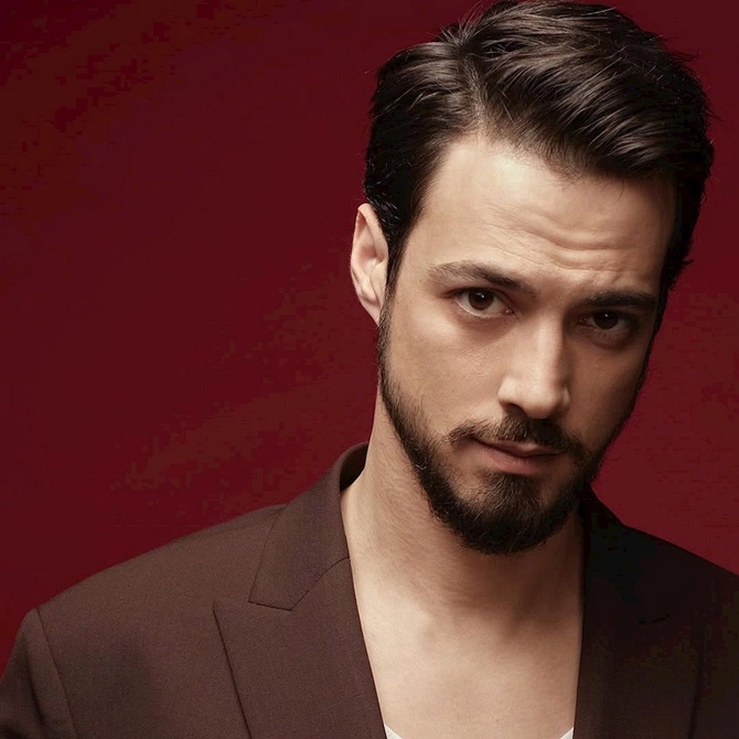 Mert Yazıcıoğlu bu rolla yenidən efirdə — FOTO