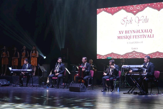 XV Beynəlxalq İpək Yolu Musiqi Festivalı təntənəli bağlanış konserti ilə yekunlaşdı — FOTOLAR