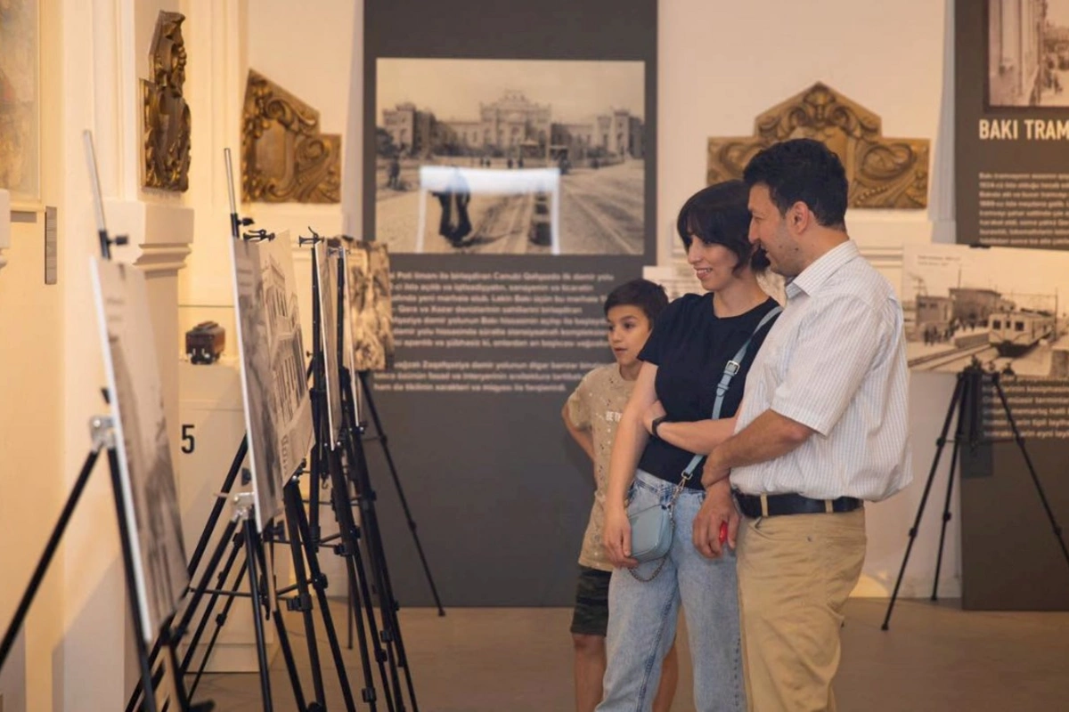 “Açıq qapı”dan bir əsrlik tarixə baxış — FOTOLAR