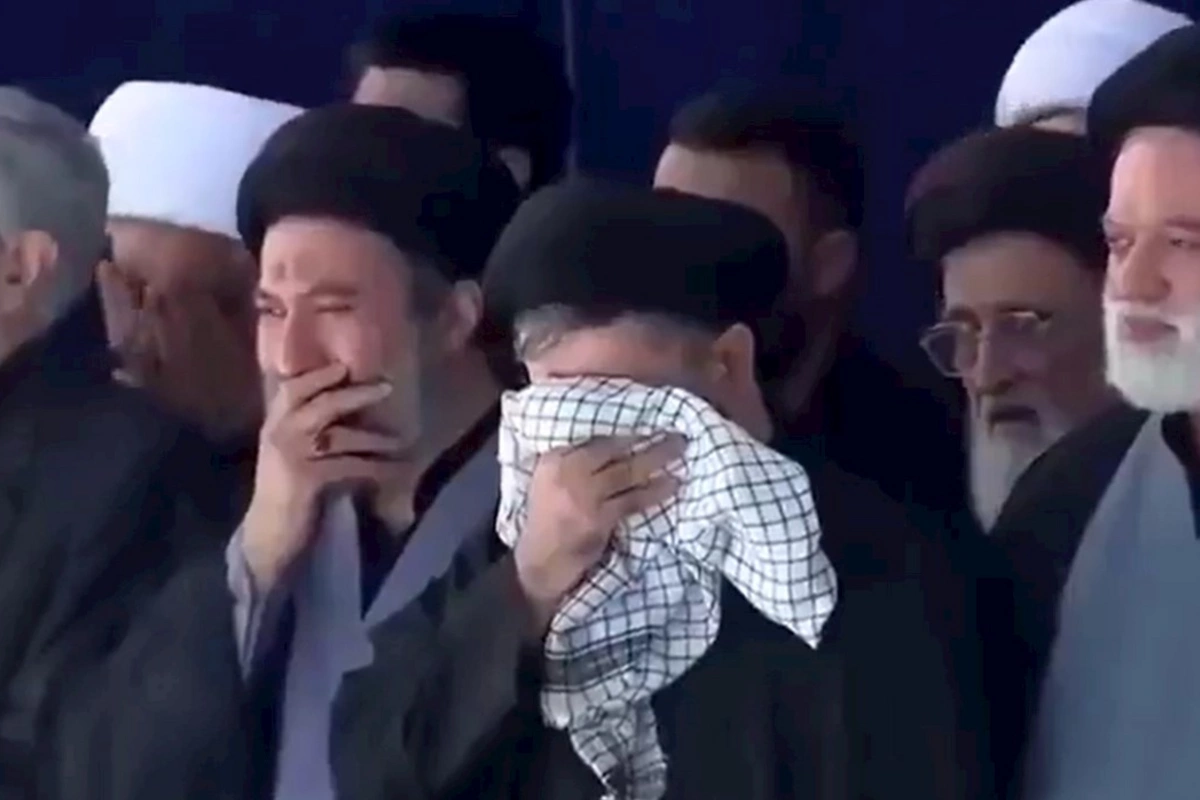 Xameneinin oğulları ilk dəfə görüntüləndi — VİDEO