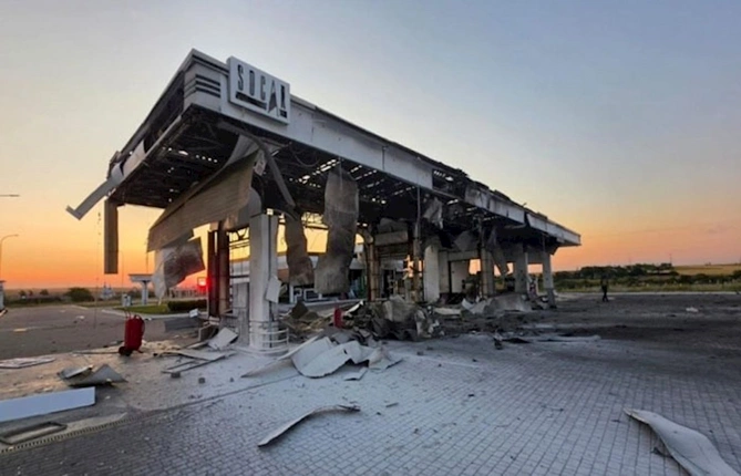 Rusiyanın daha bir neft emalı zavoduna PUA hücumu edilidi — FOTO Rusiyanın daha bir neft emalı zavoduna PUA hücumu edilidi — FOTO