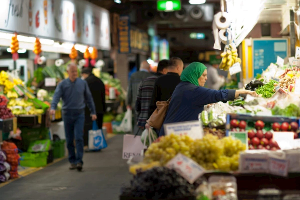 Bakıda bazarda bir meyvənin qiyməti 43 manat