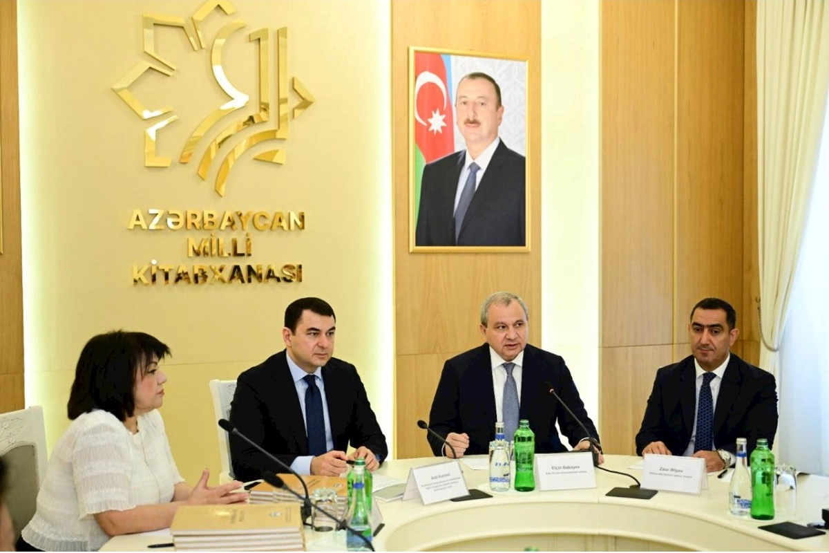 Azərbaycanda ilk dəfə “Mədəniyyət hüququ” ixtisaslaşması üzrə magistr dissertasiyalarının müdafiəsi keçirilib — FOTOLAR