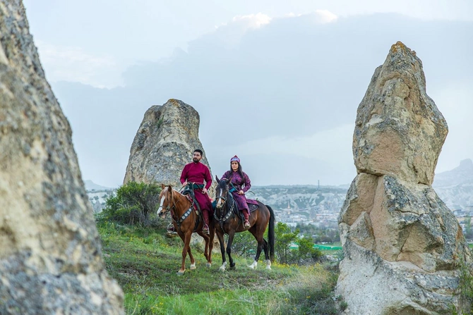Kapadokiyada atçılıq irsi “II Kapadokiya At və Atçılıq Mədəniyyəti Festivalı” ilə qeyd olundu — FOTOLAR Kapadokiyada atçılıq irsi “II Kapadokiya At və Atçılıq Mədəniyyəti Festivalı” ilə qeyd olundu — FOTOLAR