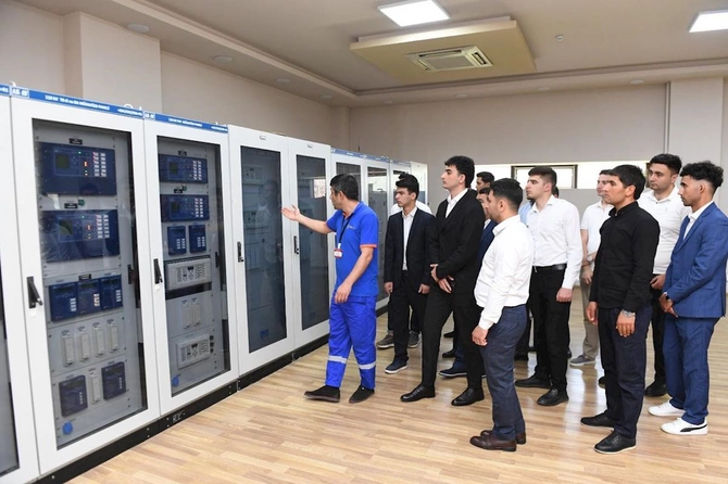 “Azərişıq” və Dövlət Məşğulluq Agentliyinin birgə layihəsi çərçivəsində işsiz və işaxtaran şəxslər yeni iş imkanları əldə ediblər — VİDEO/FOTOLAR