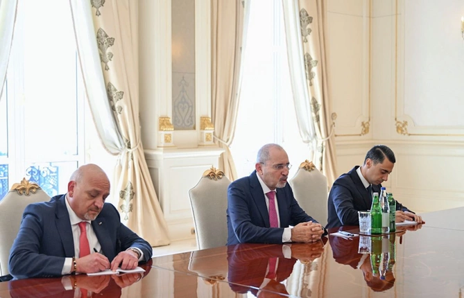 İlham Əliyev İordaniya Baş nazirinin müavinini qəbul edib — FOTOLAR İlham Əliyev İordaniya Baş nazirinin müavinini qəbul edib — FOTOLAR