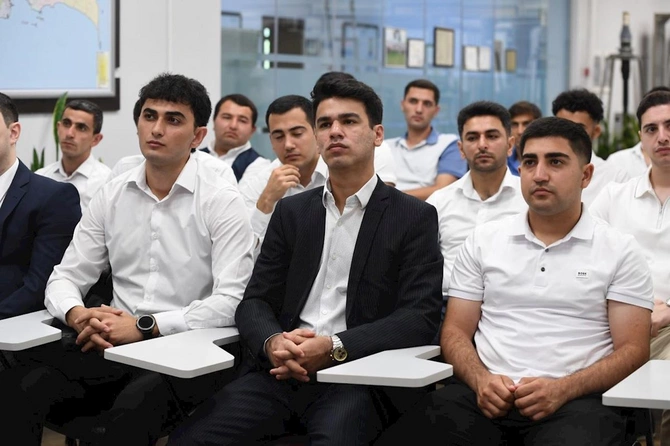 “Azərişıq” və Dövlət Məşğulluq Agentliyinin birgə layihəsi çərçivəsində işsiz və işaxtaran şəxslər yeni iş imkanları əldə ediblər — VİDEO/FOTOLAR