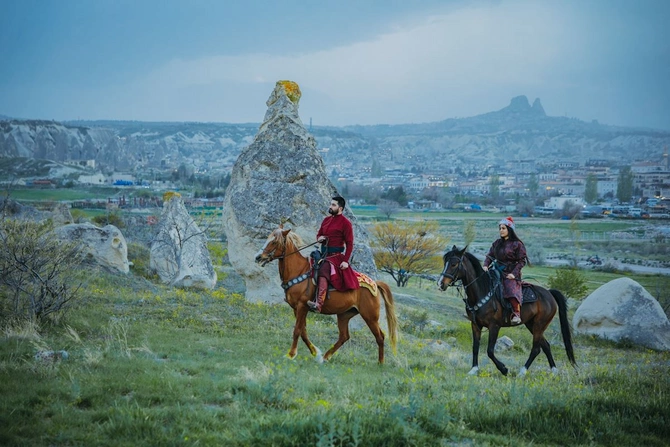 Kapadokiyada atçılıq irsi “II Kapadokiya At və Atçılıq Mədəniyyəti Festivalı” ilə qeyd olundu — FOTOLAR Kapadokiyada atçılıq irsi “II Kapadokiya At və Atçılıq Mədəniyyəti Festivalı” ilə qeyd olundu — FOTOLAR