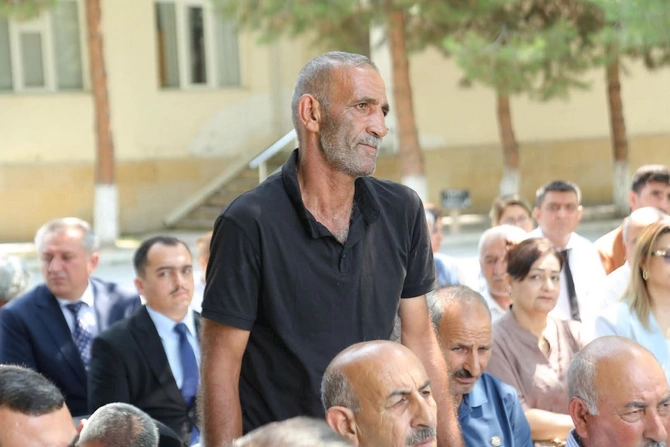 Ağacanlı kəndində səyyar qəbul-görüş keçirildi — FOTOLAR Ağacanlı kəndində səyyar qəbul-görüş keçirildi — FOTOLAR