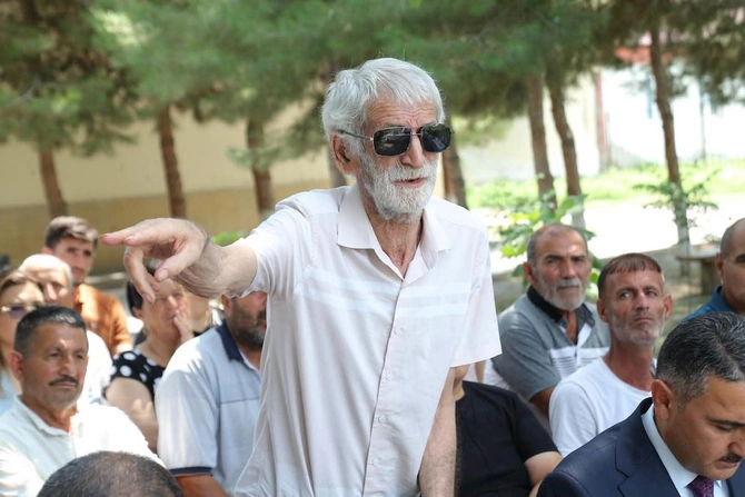 Ağacanlı kəndində səyyar qəbul-görüş keçirildi — FOTOLAR Ağacanlı kəndində səyyar qəbul-görüş keçirildi — FOTOLAR