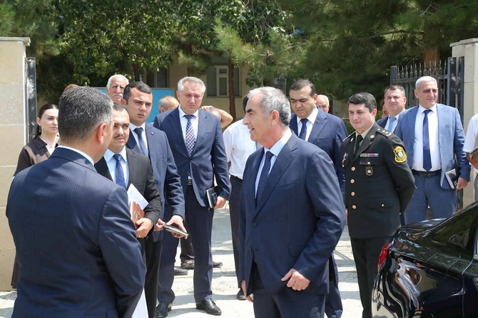 Ağacanlı kəndində səyyar qəbul-görüş keçirildi — FOTOLAR Ağacanlı kəndində səyyar qəbul-görüş keçirildi — FOTOLAR