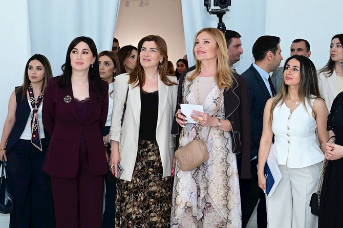 bp və tərəfdaşları yeni sərgi zalları və “Azərbaycan təsviri sənətinin inciləri. Qızıl kolleksiya”nı təqdim etdi — VİDEO/FOTOLAR