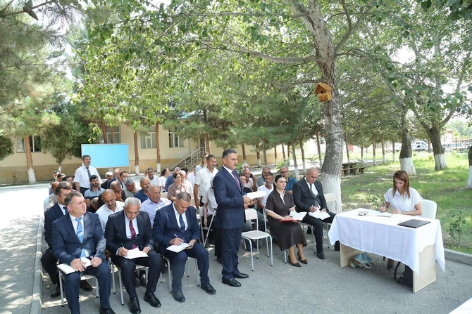Ağacanlı kəndində səyyar qəbul-görüş keçirildi — FOTOLAR Ağacanlı kəndində səyyar qəbul-görüş keçirildi — FOTOLAR
