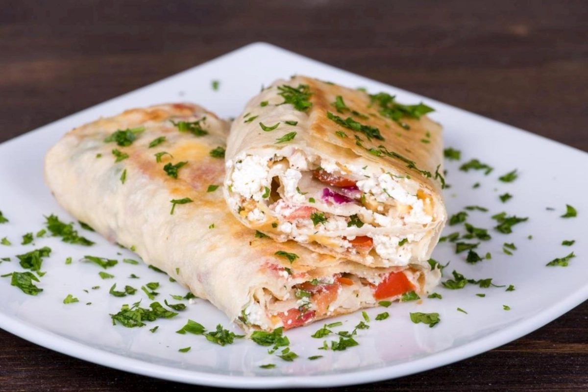 Salat həqiqətən sendviçdən daha faydalıdır?