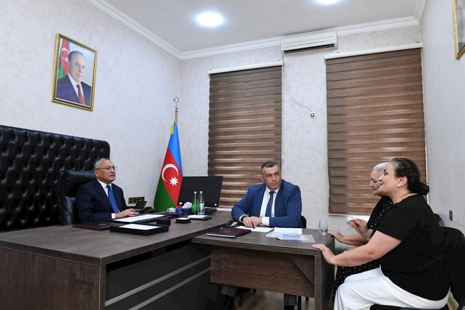 Dövlət Komitəsində vətəndaşların növbəti qəbulu keçirildi — FOTO Dövlət Komitəsində vətəndaşların növbəti qəbulu keçirildi — FOTO
